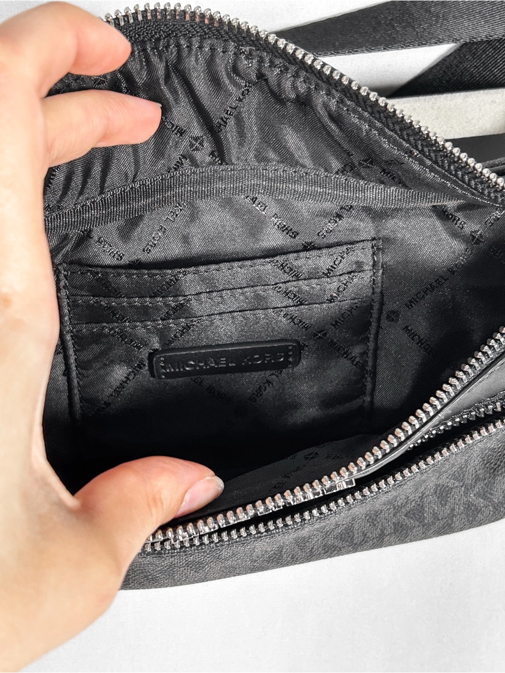 NWOT Michael Kors Kenly Waist Belt Bag / Fanny Pack - Picture 5 of 14